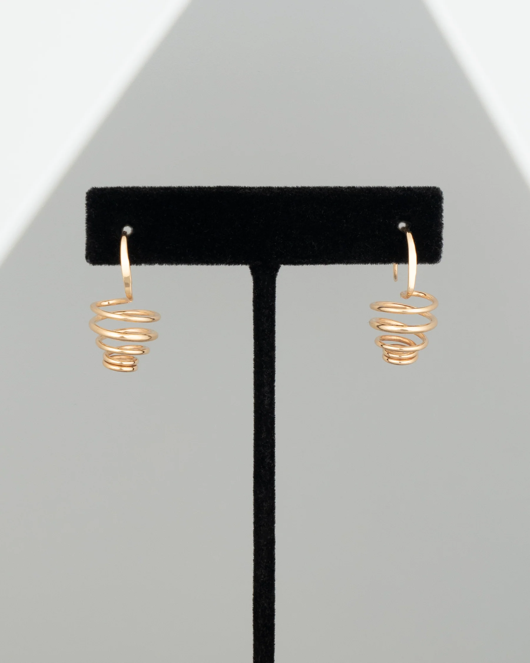 ear O2537 - Image 4