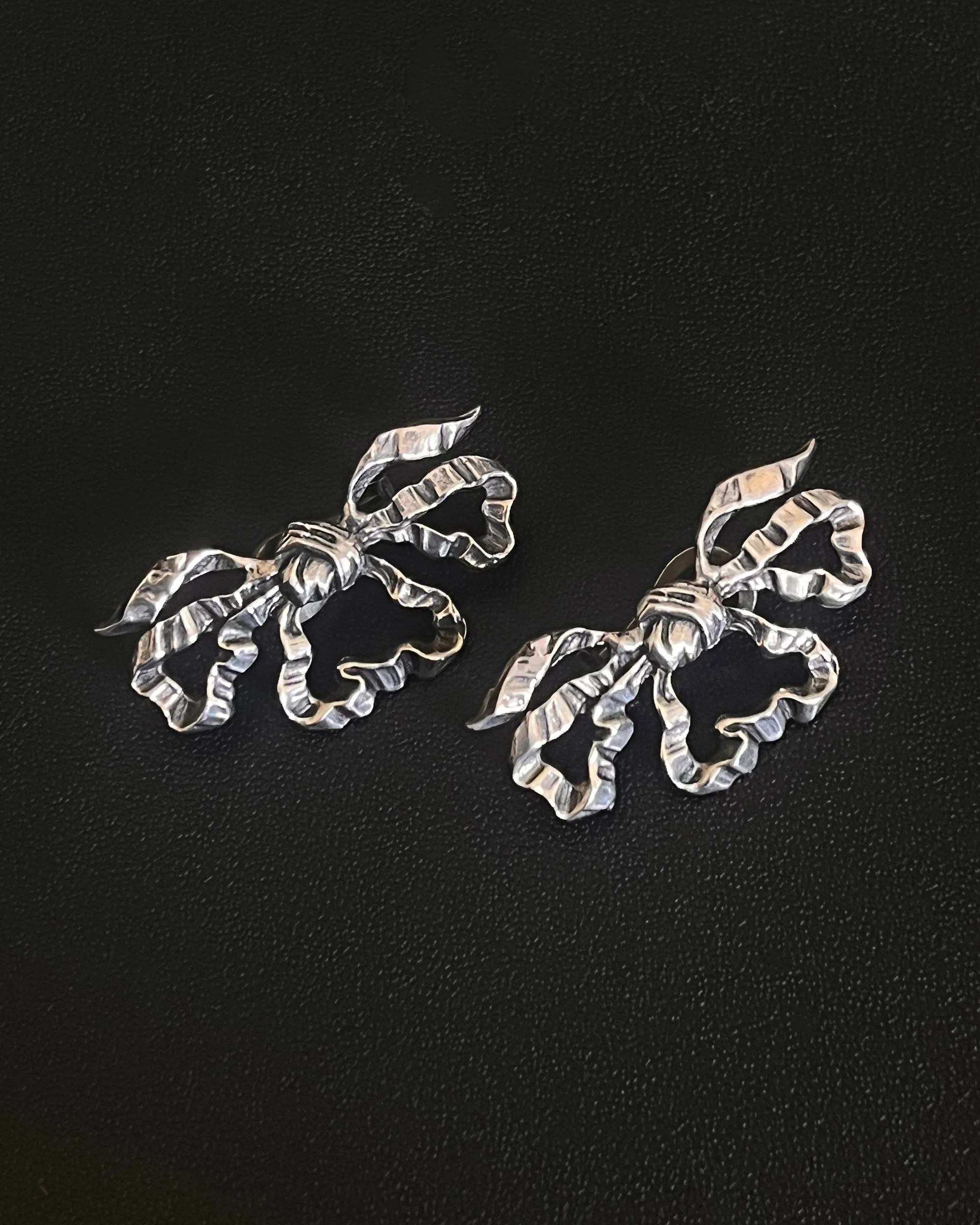 ear S2402