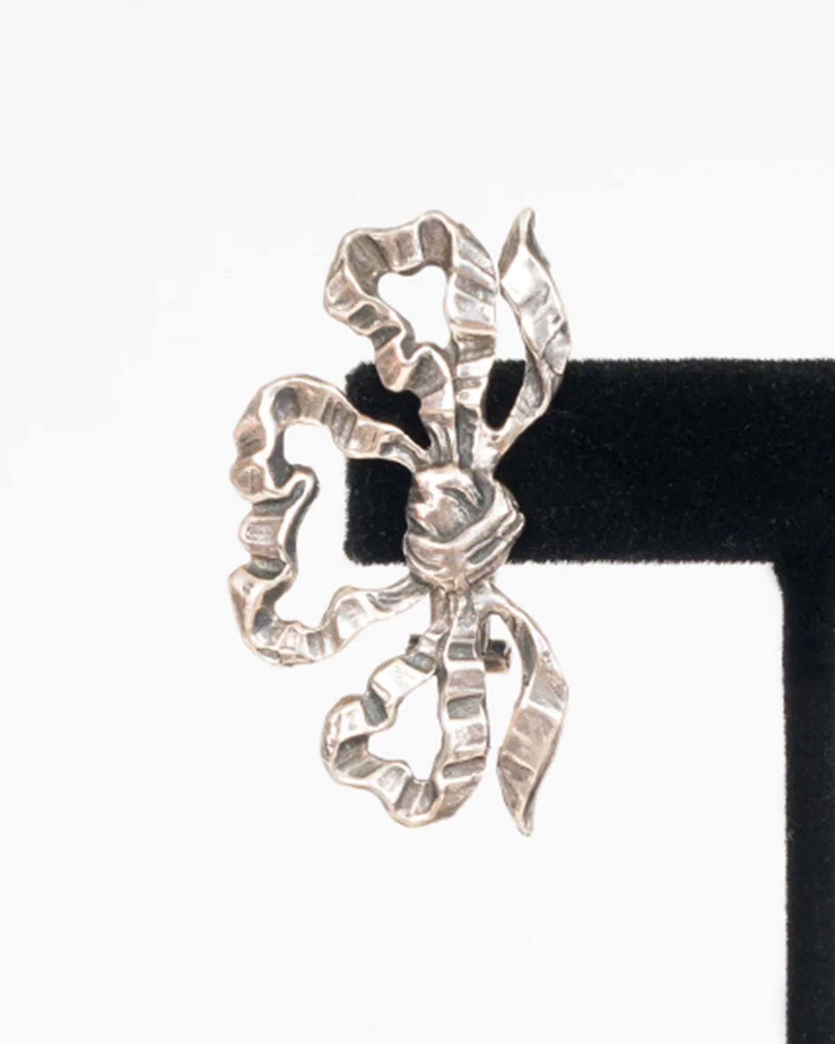 ear S2402 - Image 6
