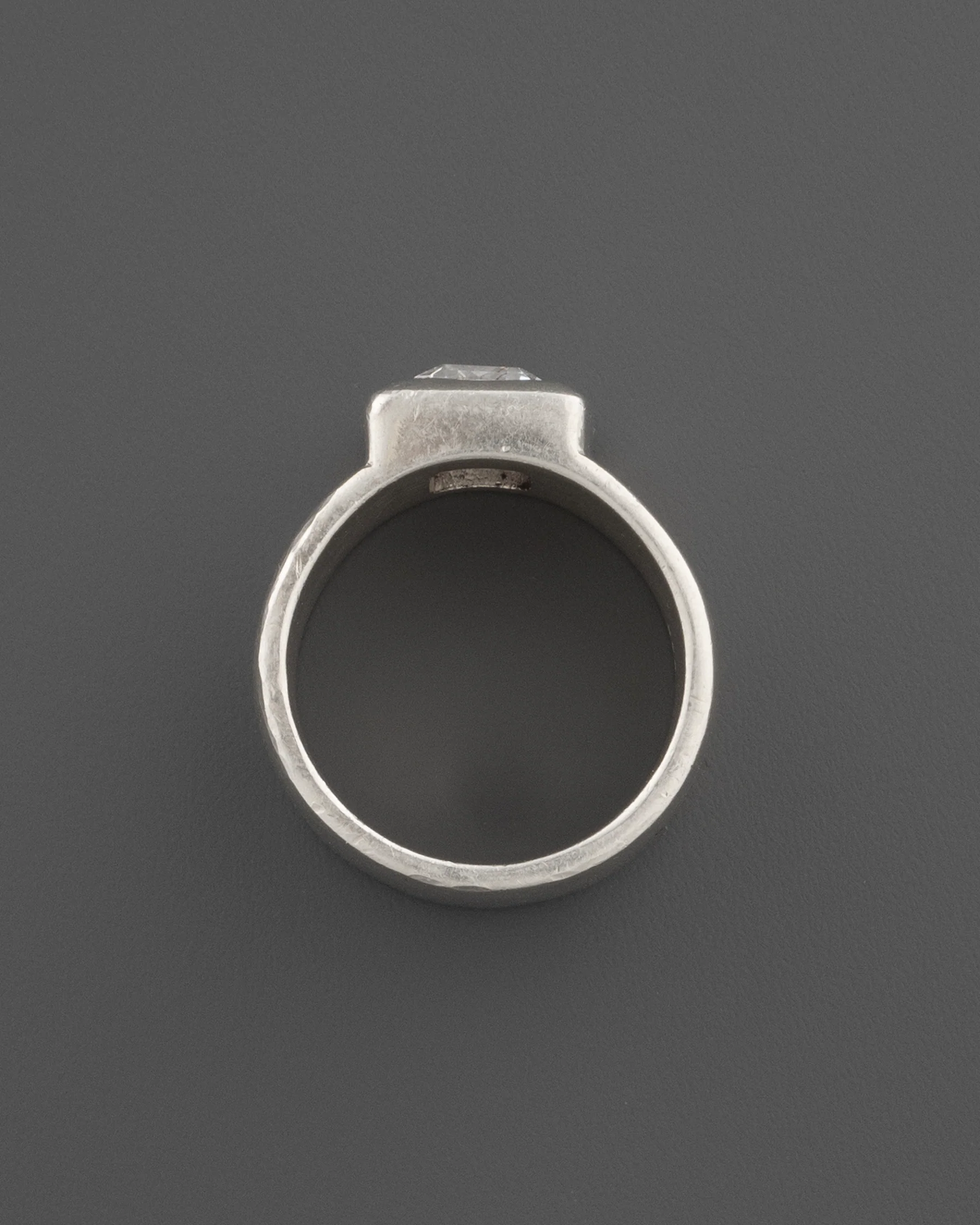 fing A2528 - Image 4