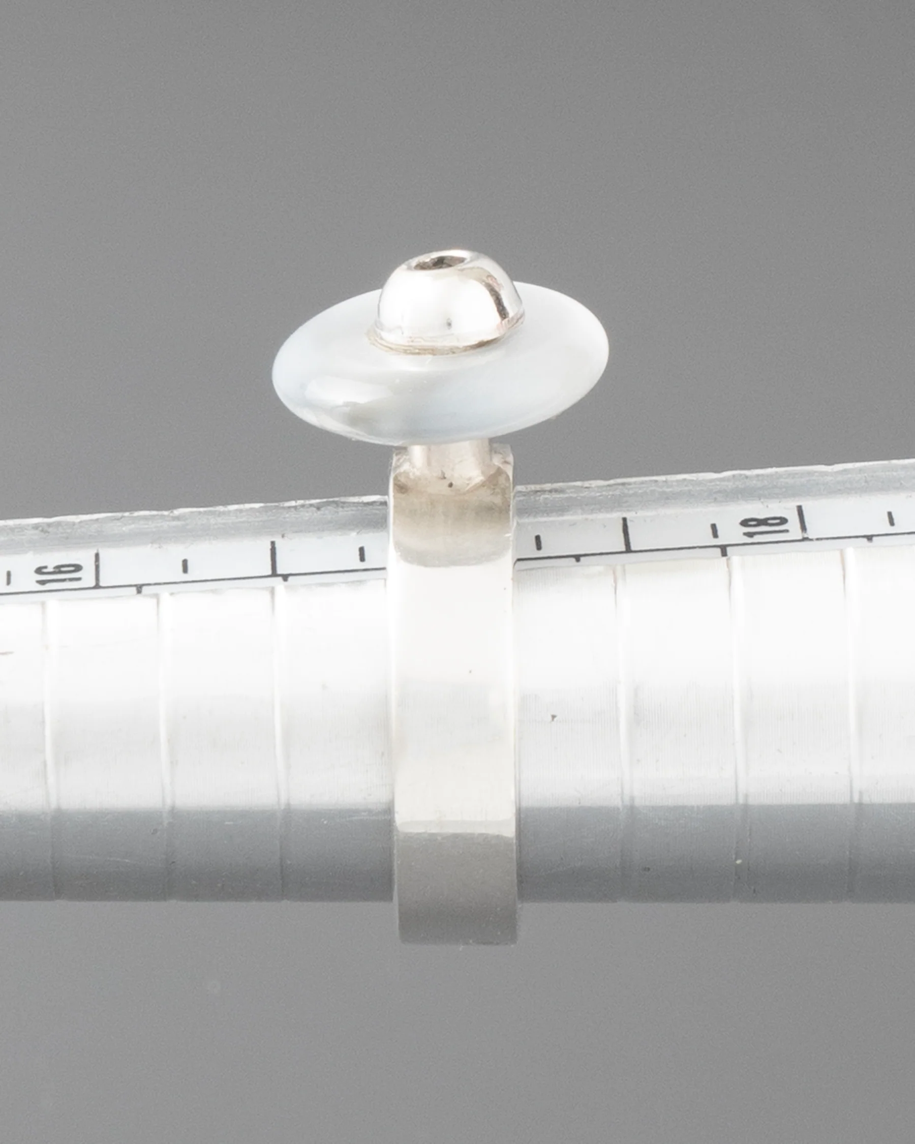 fing A2529 - Image 3