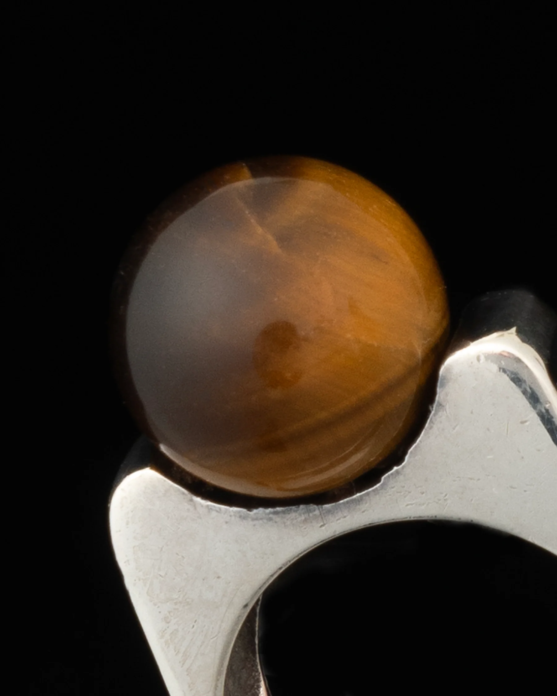 fing A2532 - Image 3