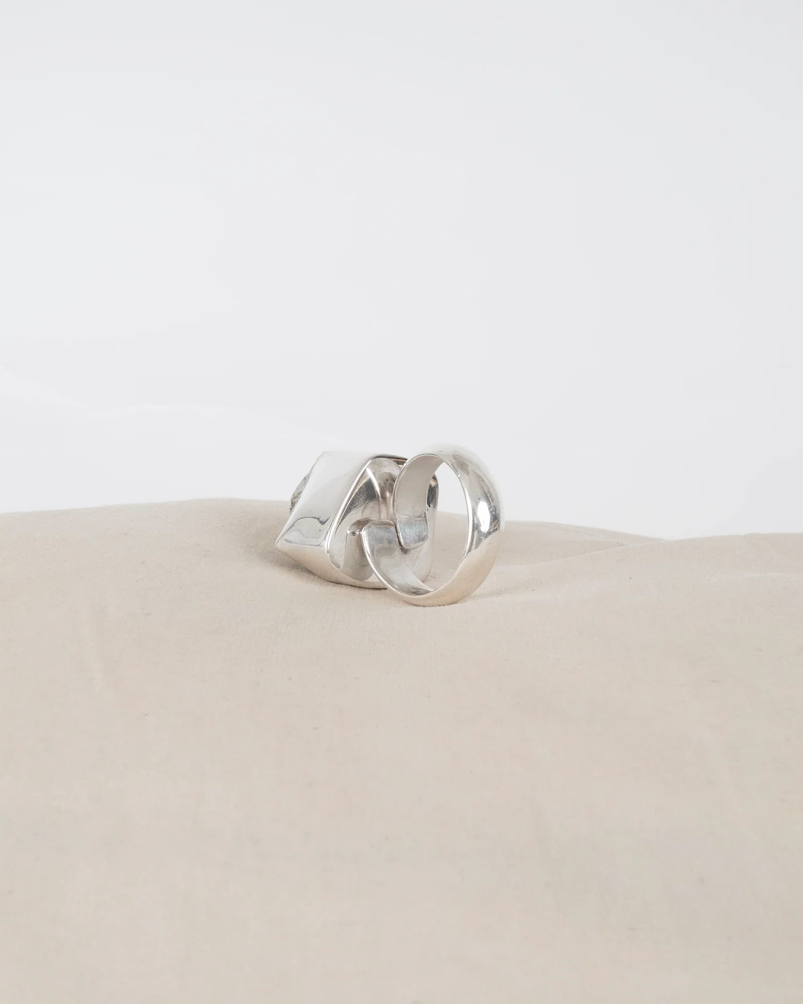 fing F2431 - Image 8