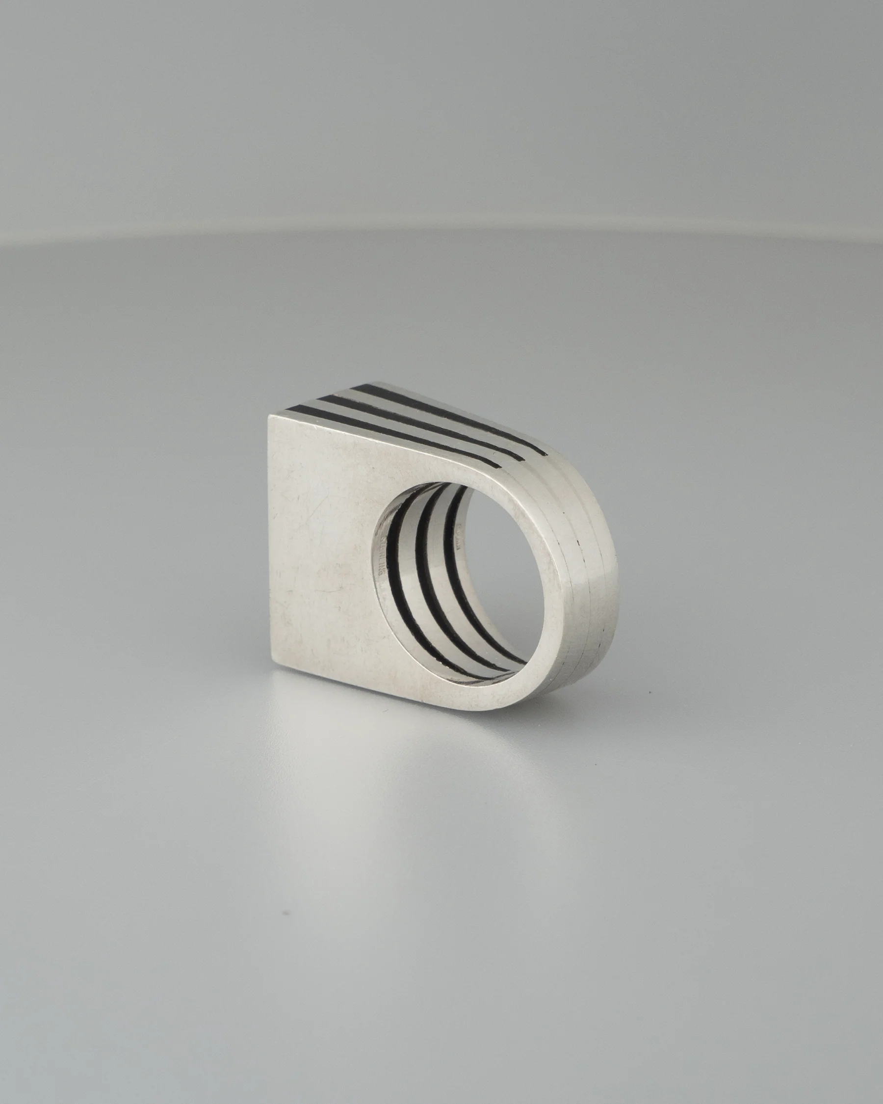 fing F2627