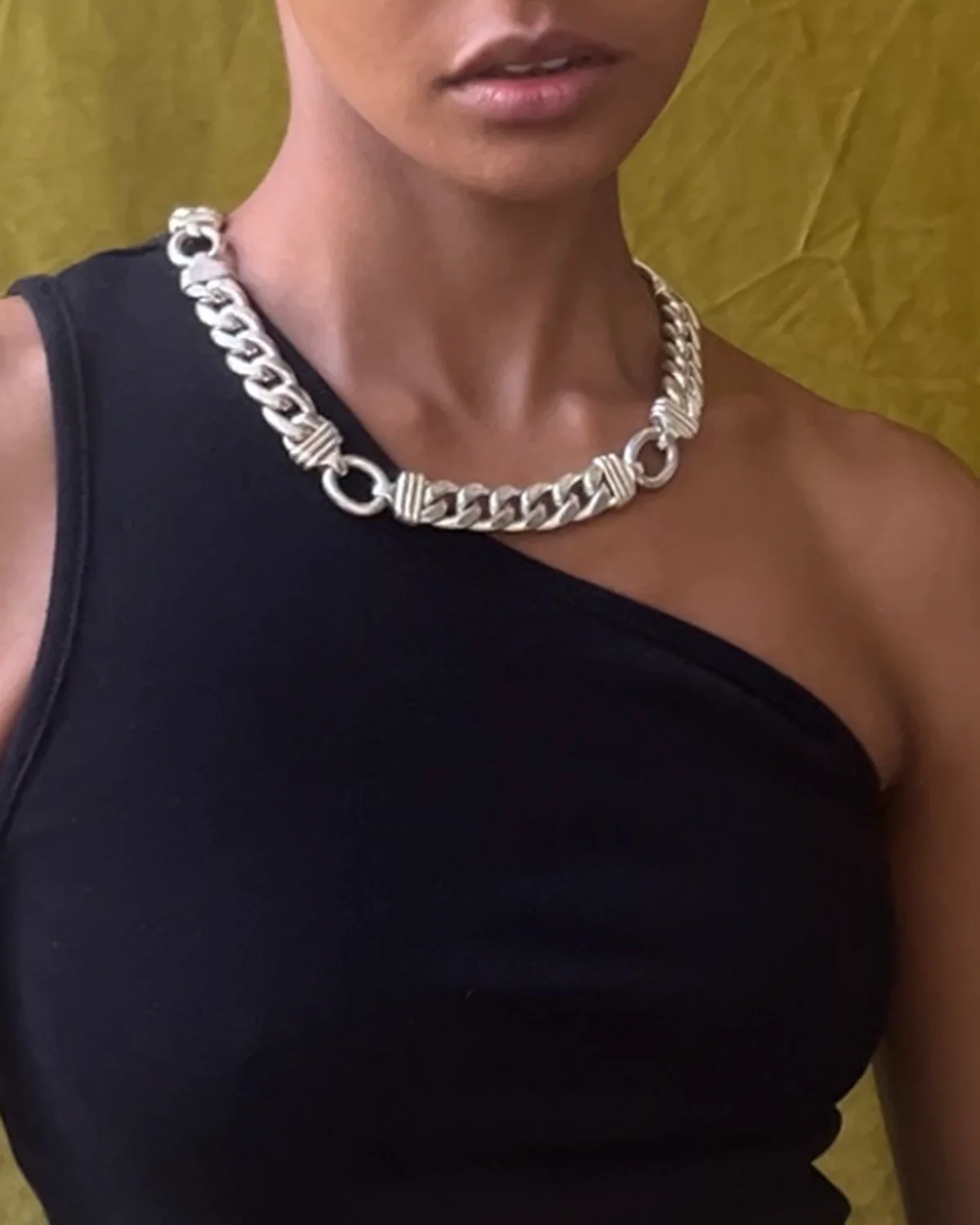 neck A2429 - Image 2