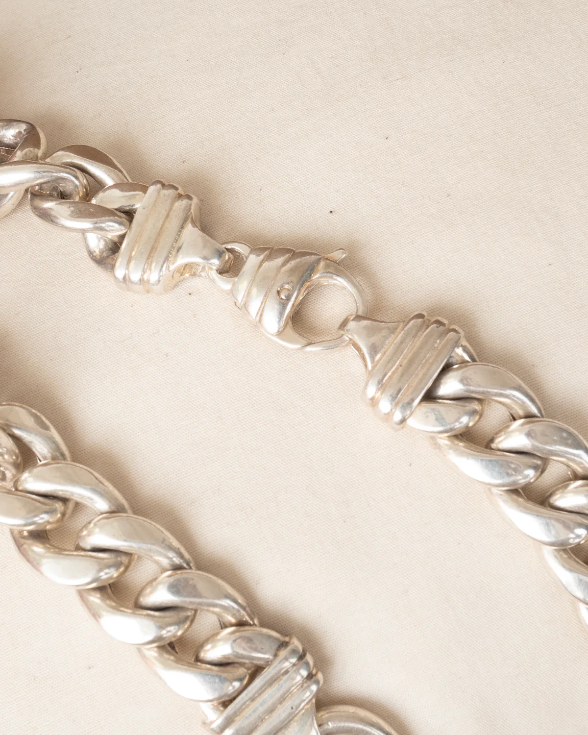 neck A2429 - Image 6