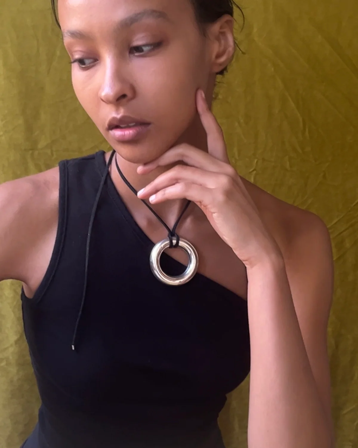 neck A2433 - Image 2