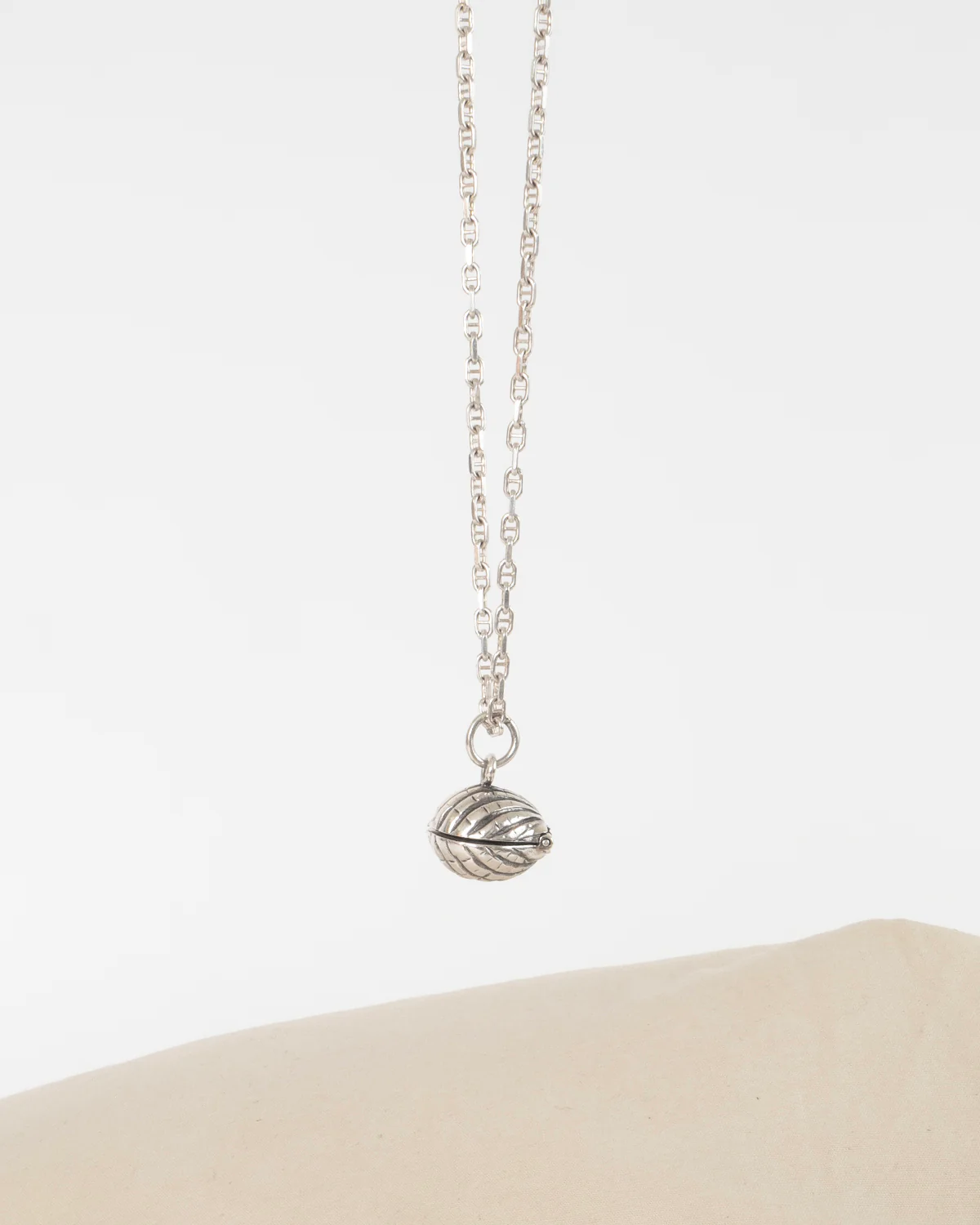 neck A2438 - Image 7
