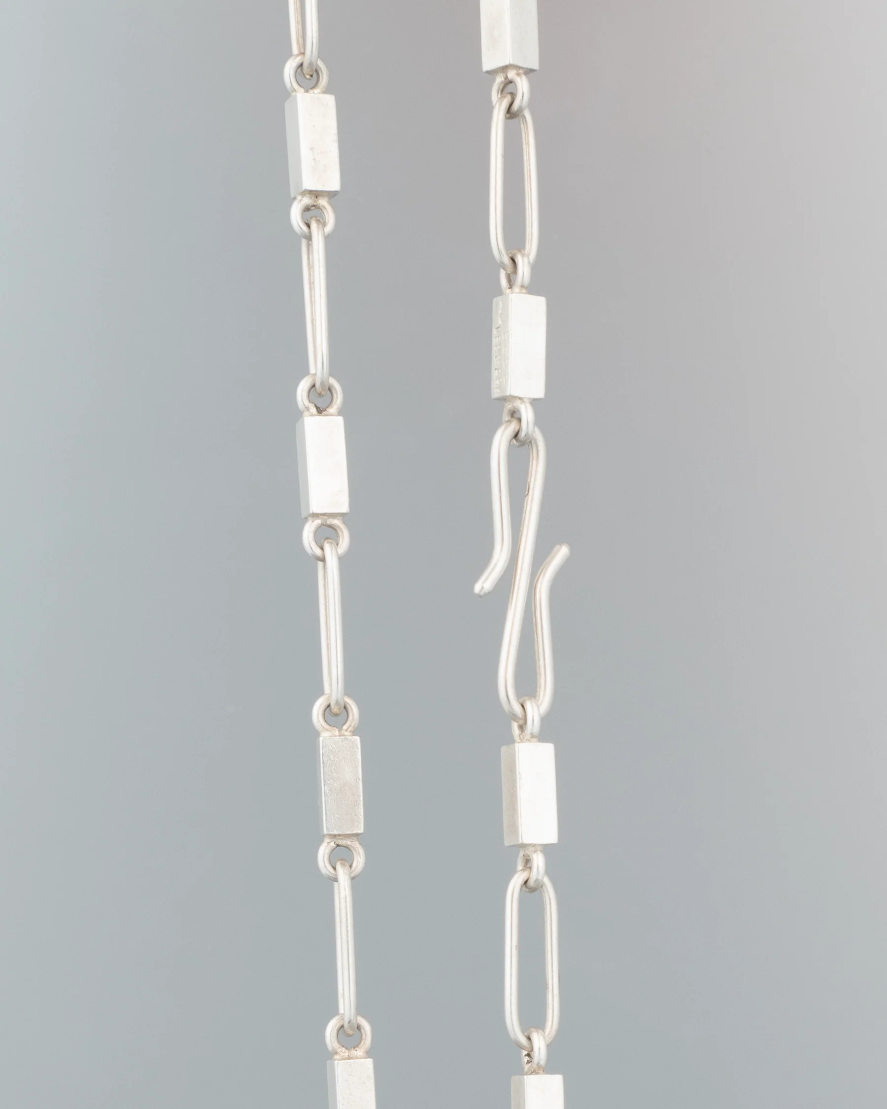 neck A2509 - Image 3