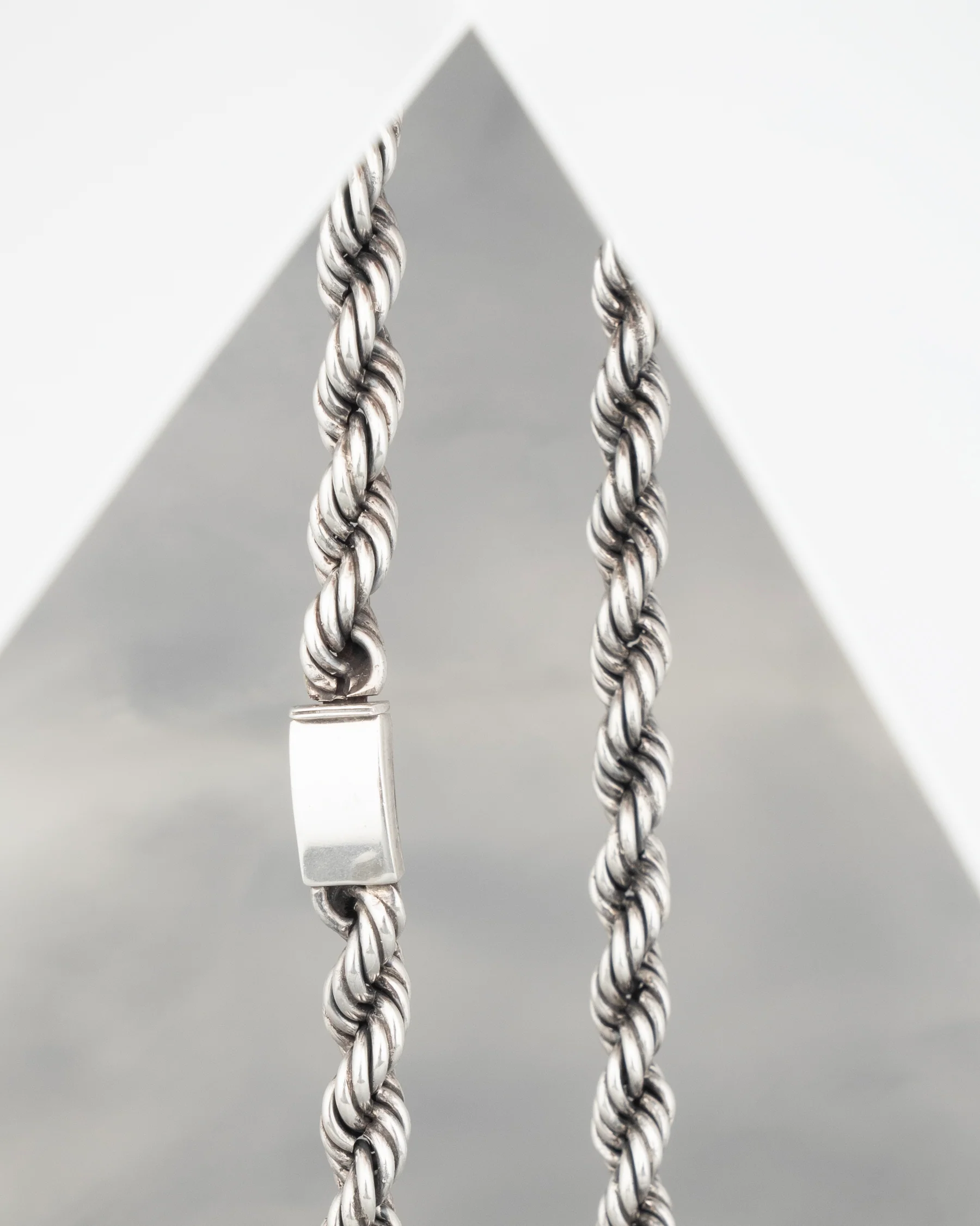 neck A2556 - Image 3