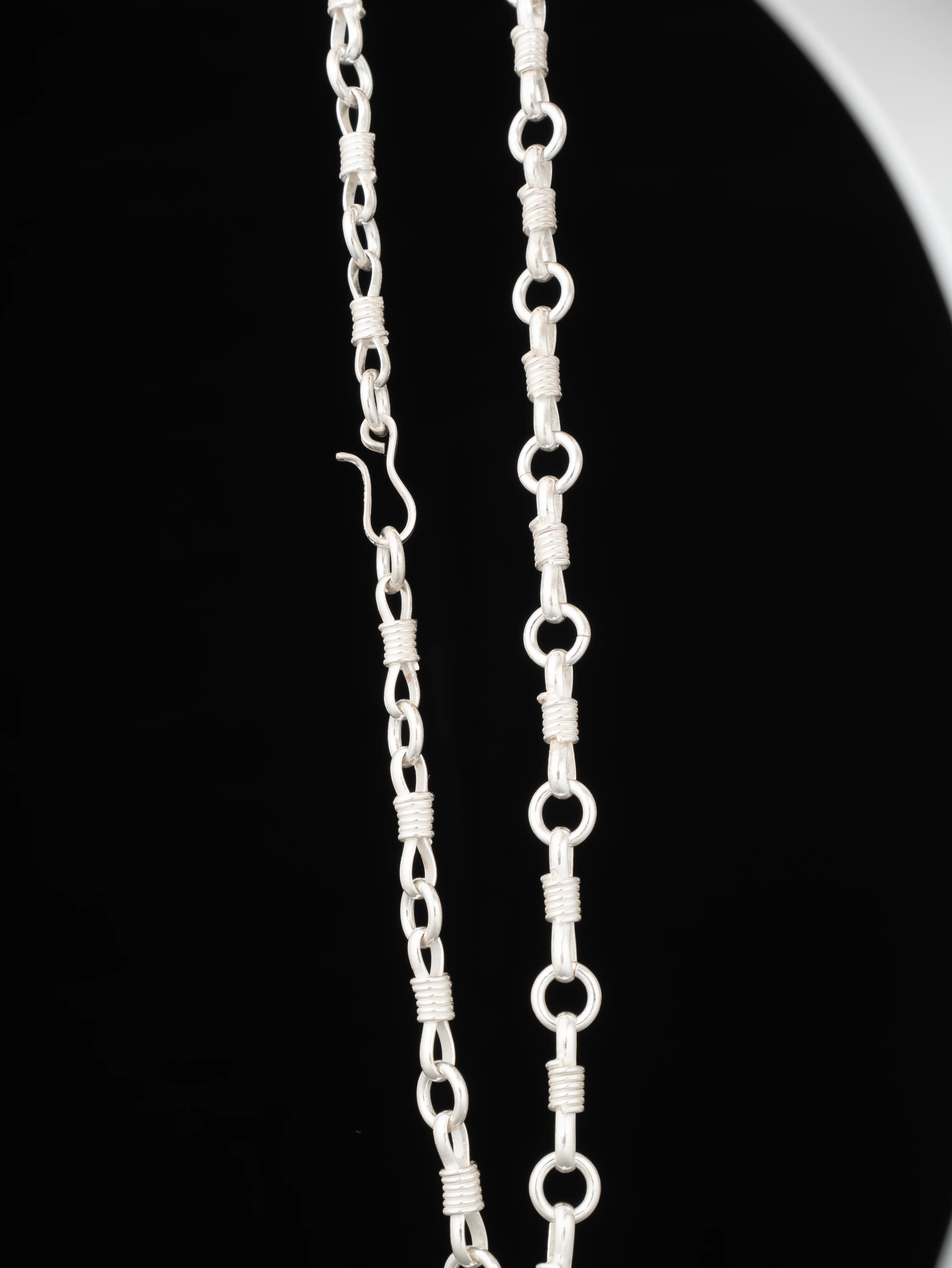 neck A2558 - Image 2