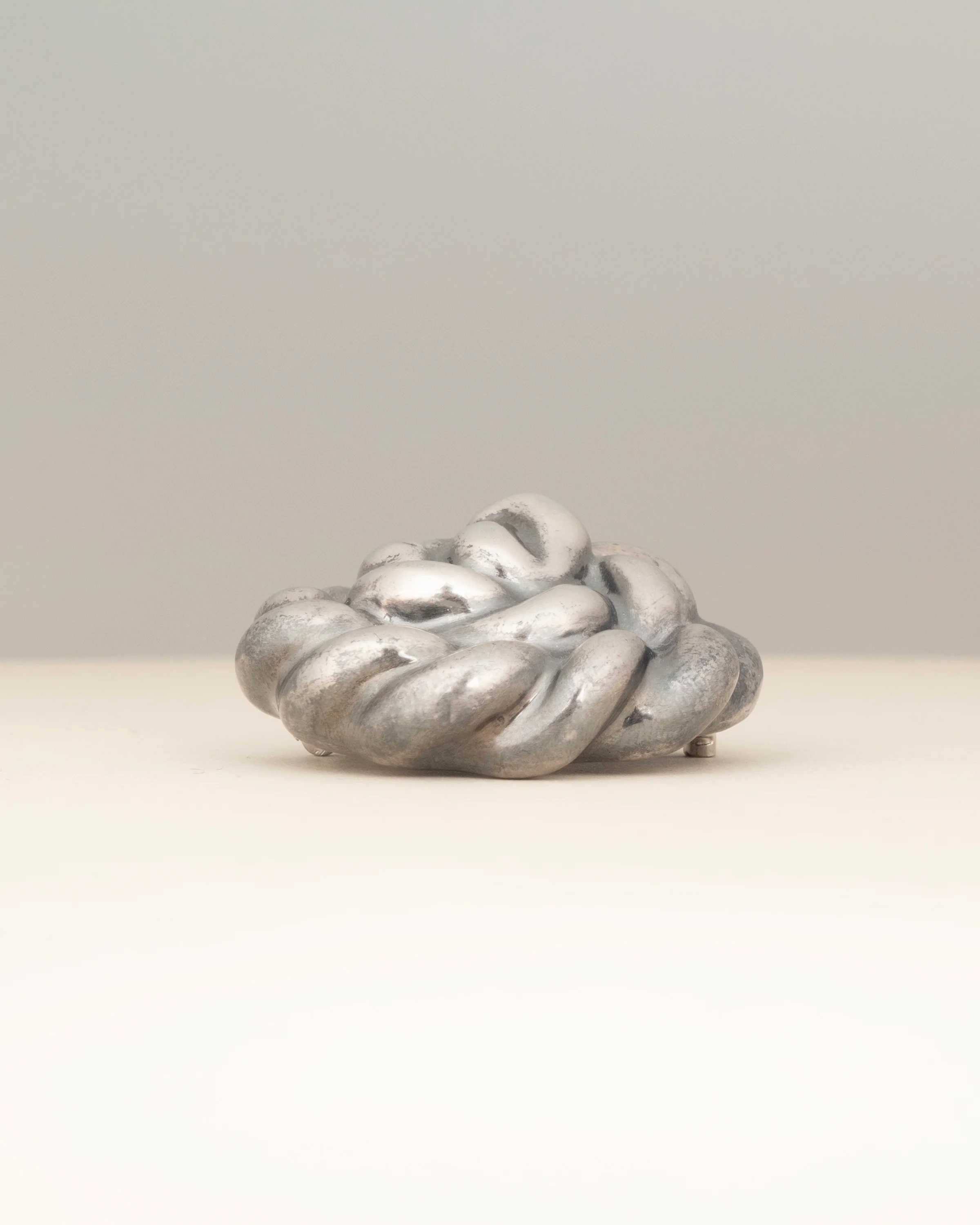 pin F2532 - Image 3