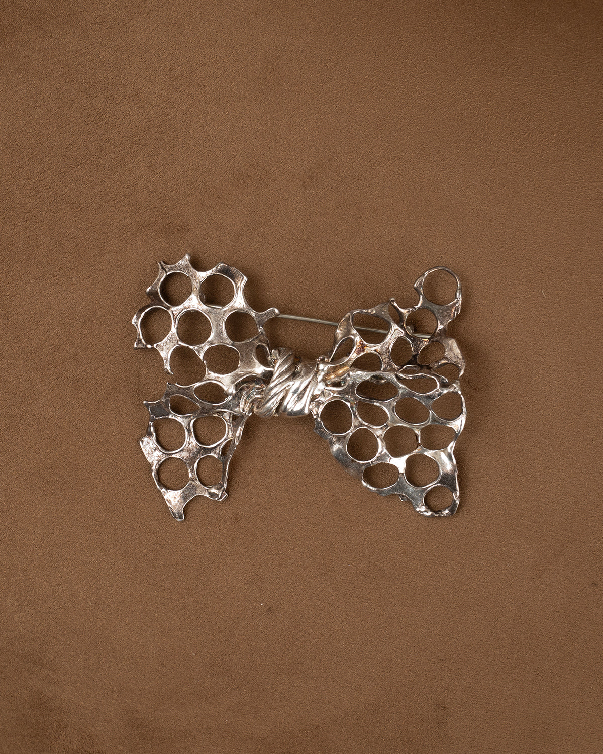 pin J2529 - Image 4