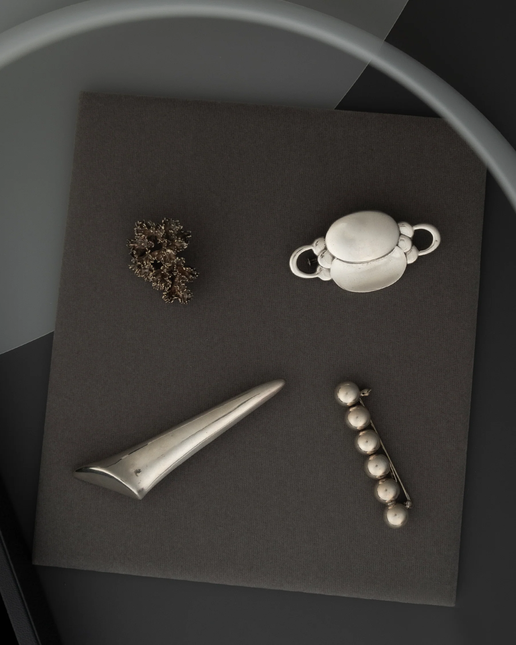 pin J2632 - Image 3