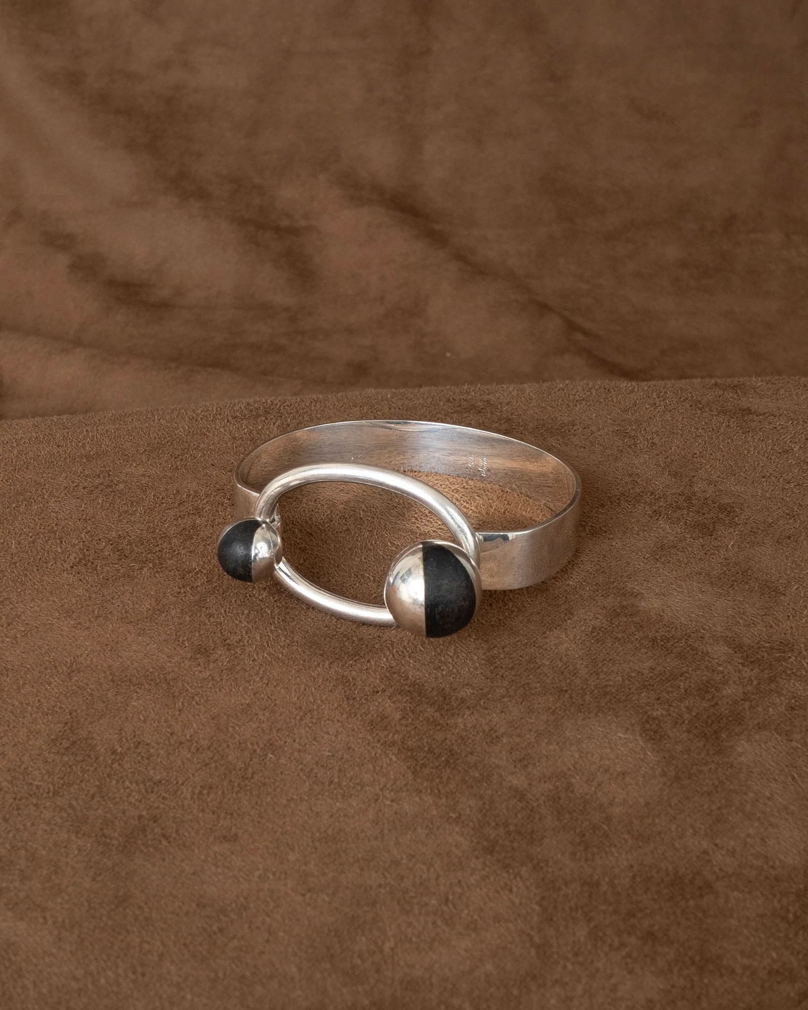 wris F2414 - Image 4