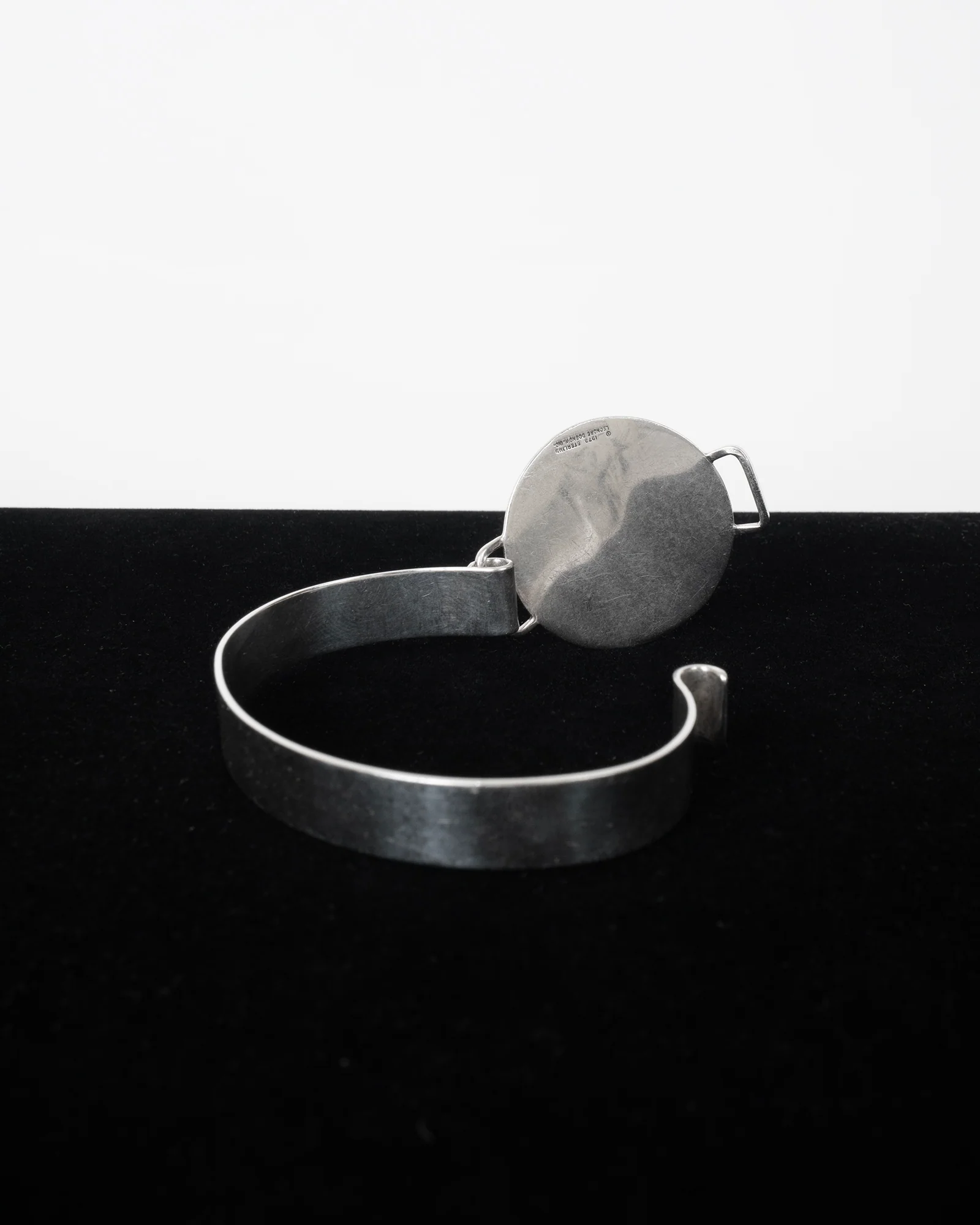 wris F2435 - Image 3